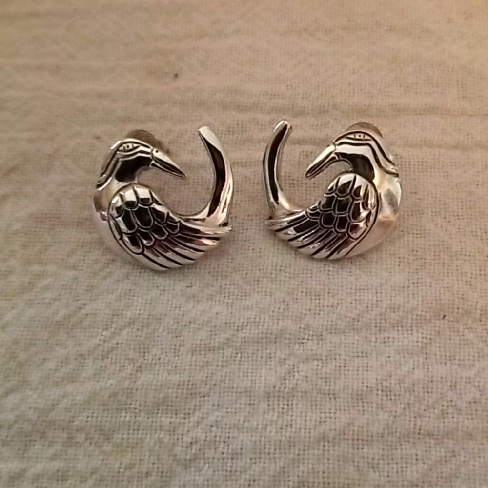 Post earrings